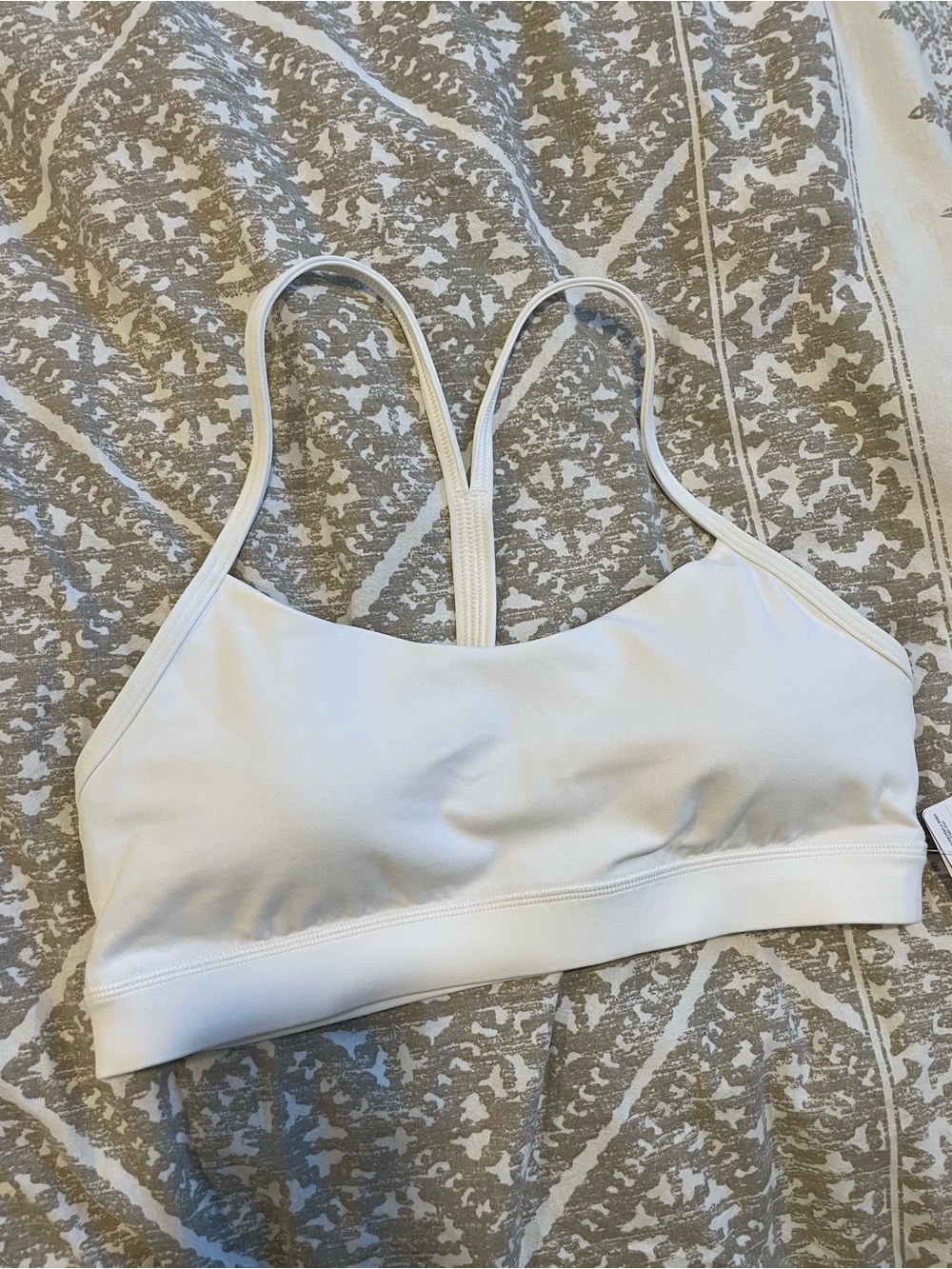 NWT Lululemon White Flow Y Nulu Bra Size 8
